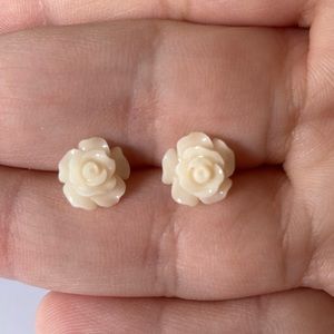 Dainty Cream Rose Stud Earrings